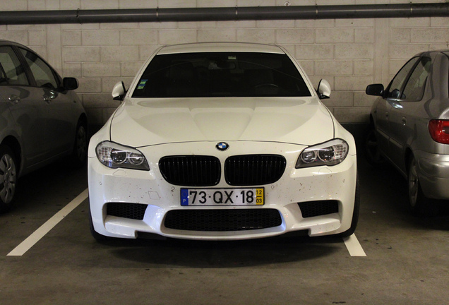 BMW M5 F10 2011