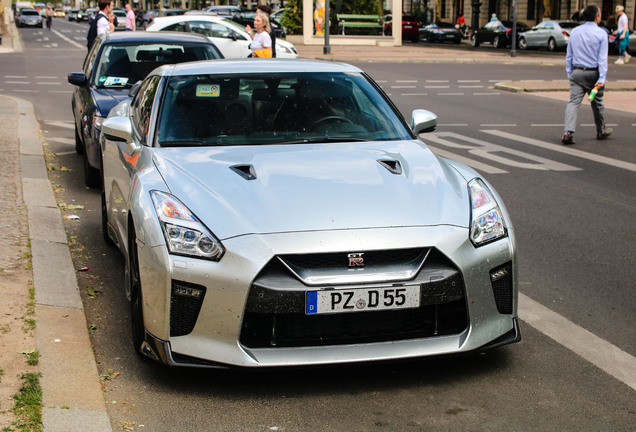 Nissan GT-R 2017 Track Edition