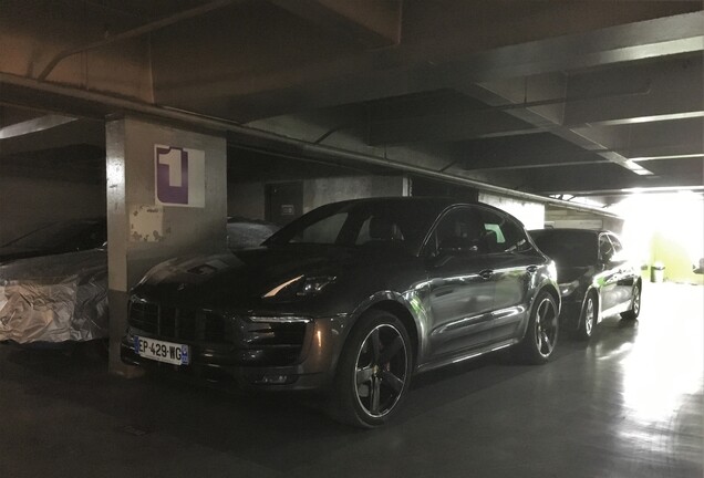 Porsche 95B Macan GTS