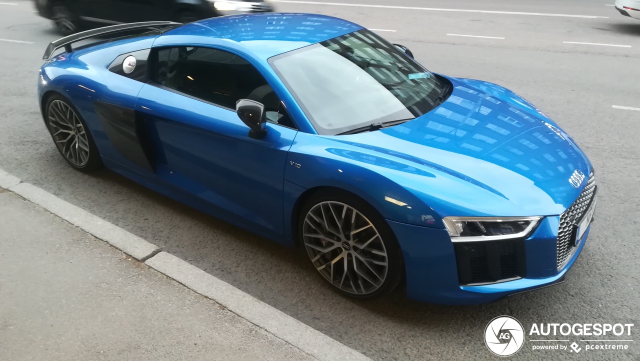 Audi R8 V10 Plus 2015