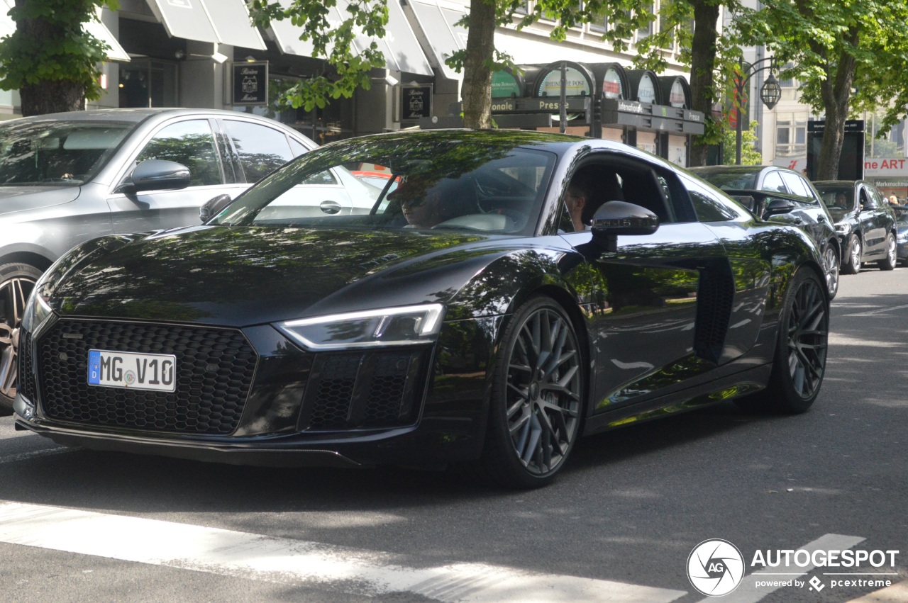 Audi R8 V10 Plus 2015