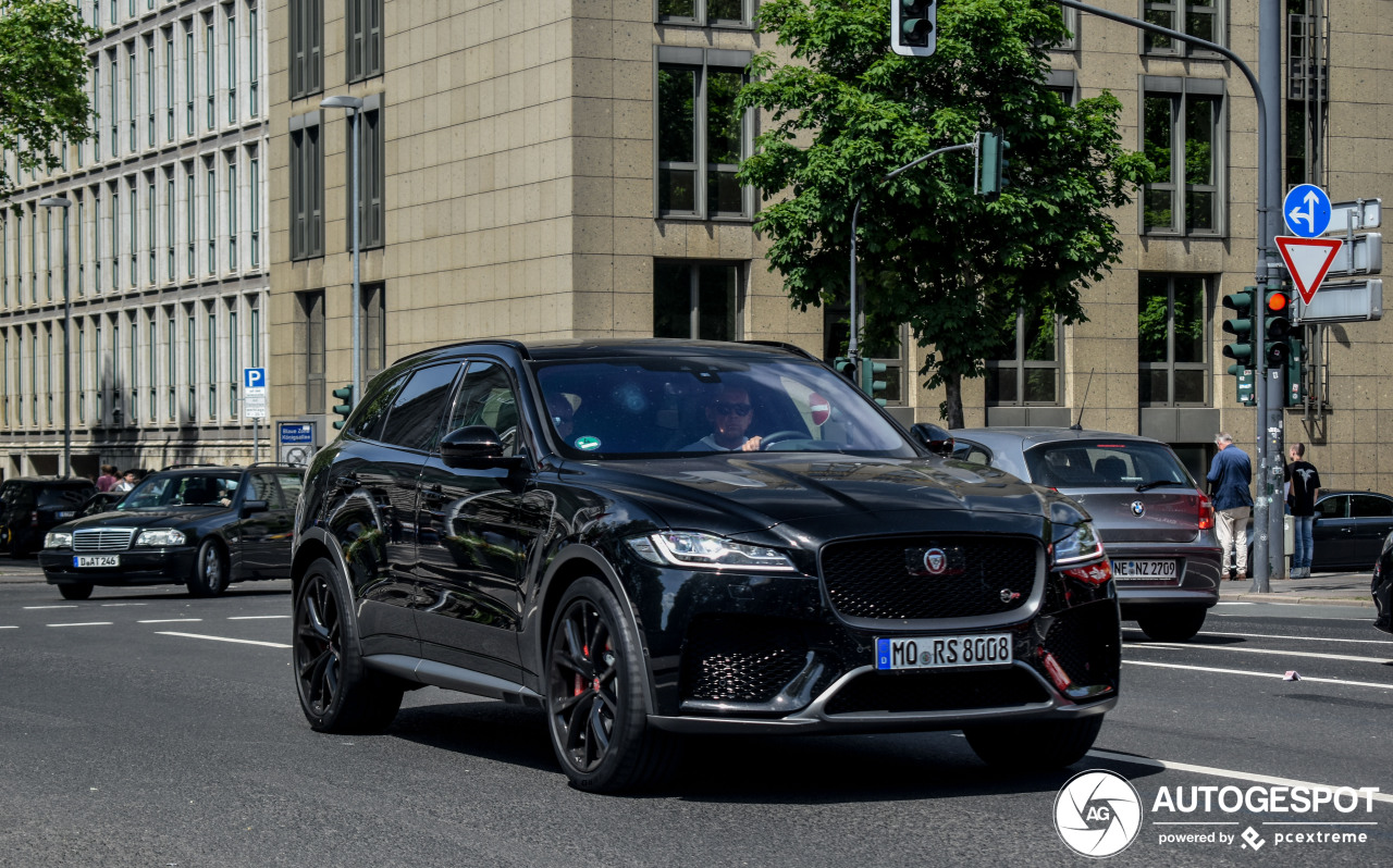 Jaguar F-PACE SVR