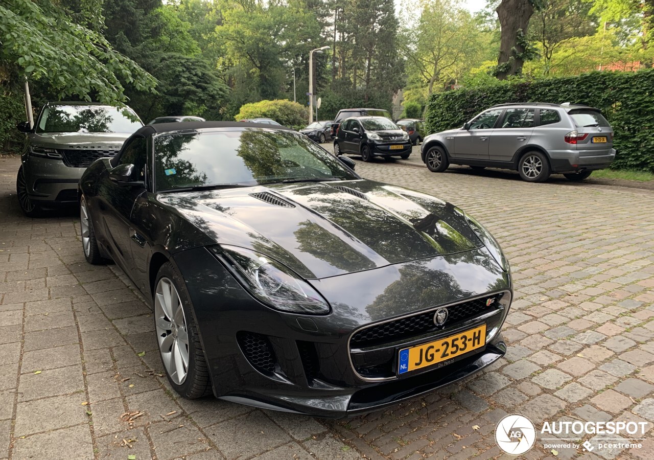 Jaguar F-TYPE S Convertible