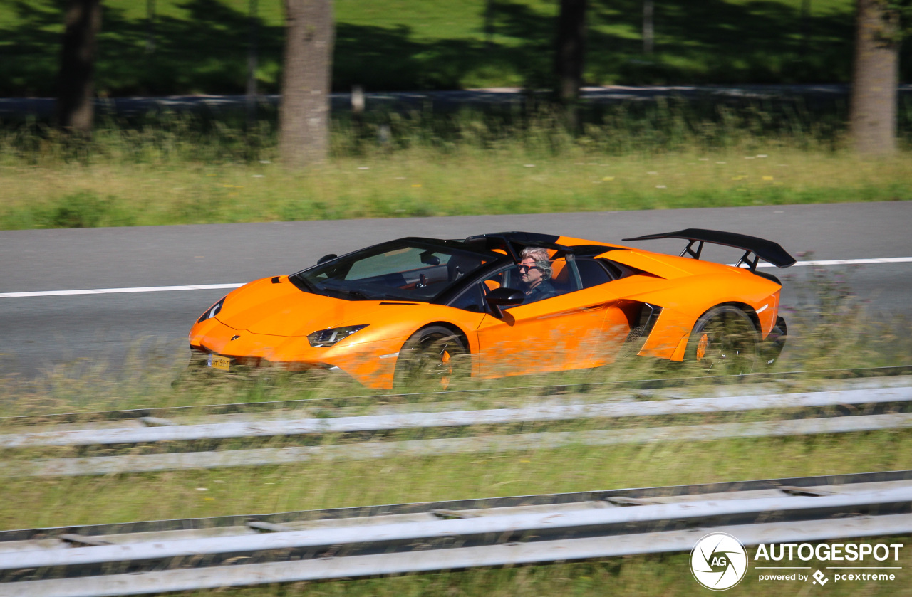 Lamborghini Aventador LP700-4 Roadster