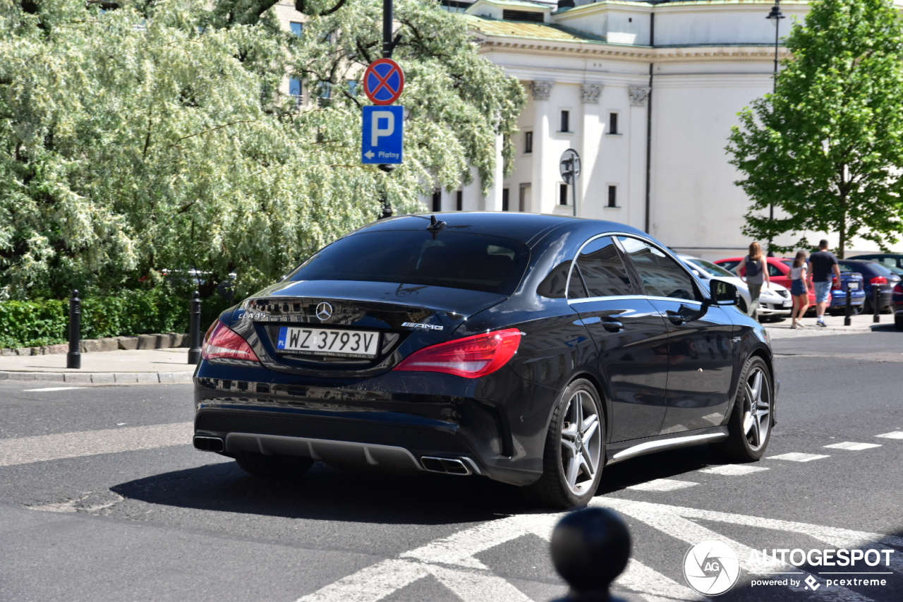 Mercedes-Benz CLA 45 AMG C117