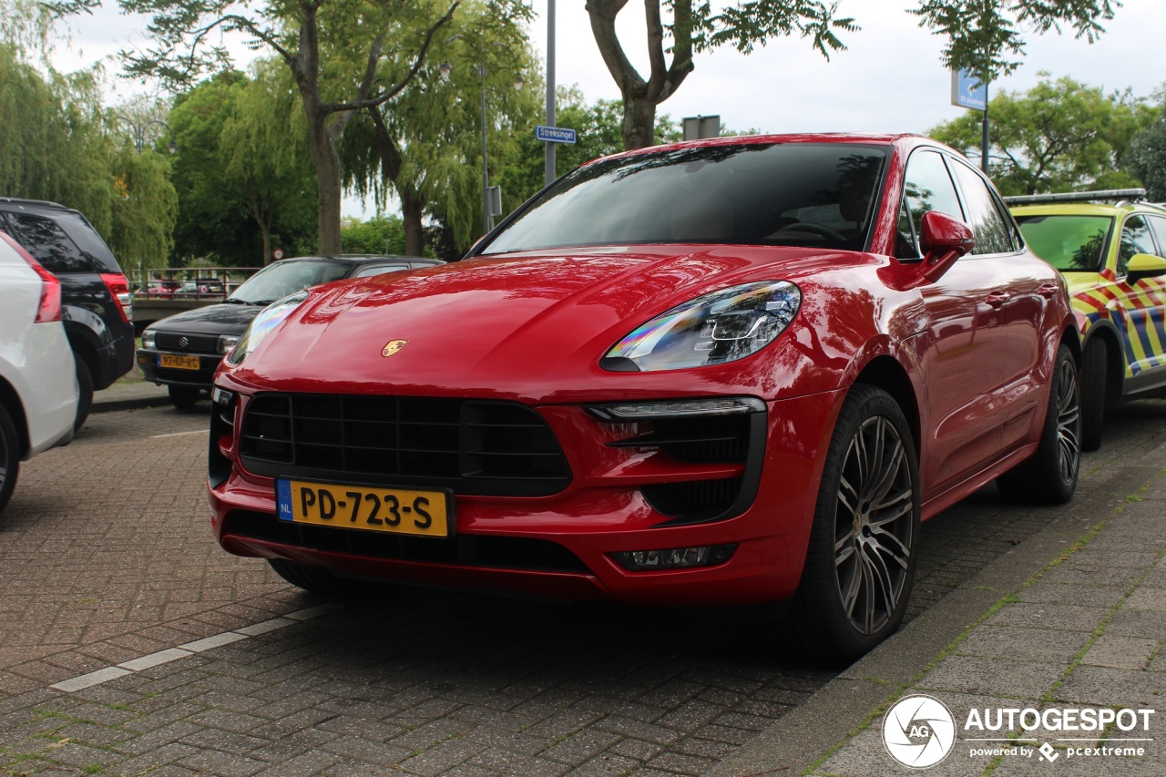 Porsche 95B Macan GTS