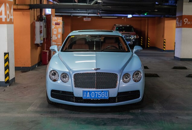 Bentley Flying Spur V8