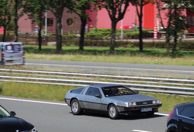 DeLorean DMC-12