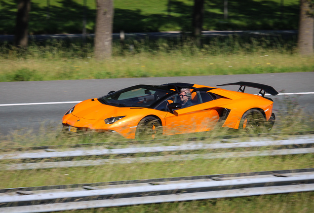 Lamborghini Aventador LP700-4 Roadster