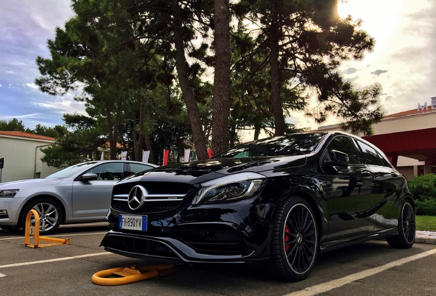 Mercedes-AMG A 45 W176 2015