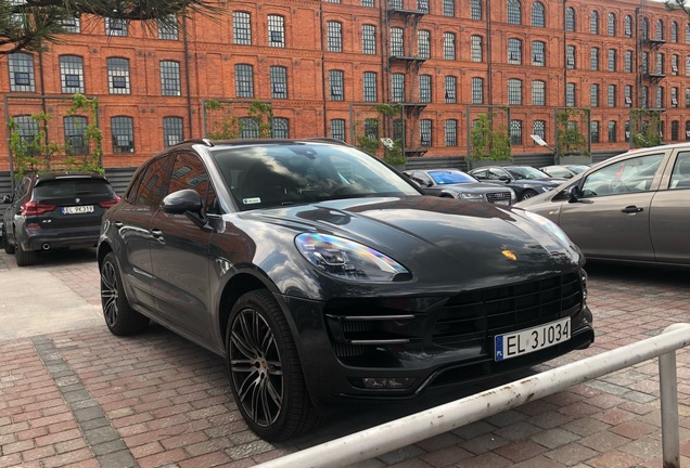 Porsche 95B Macan Turbo