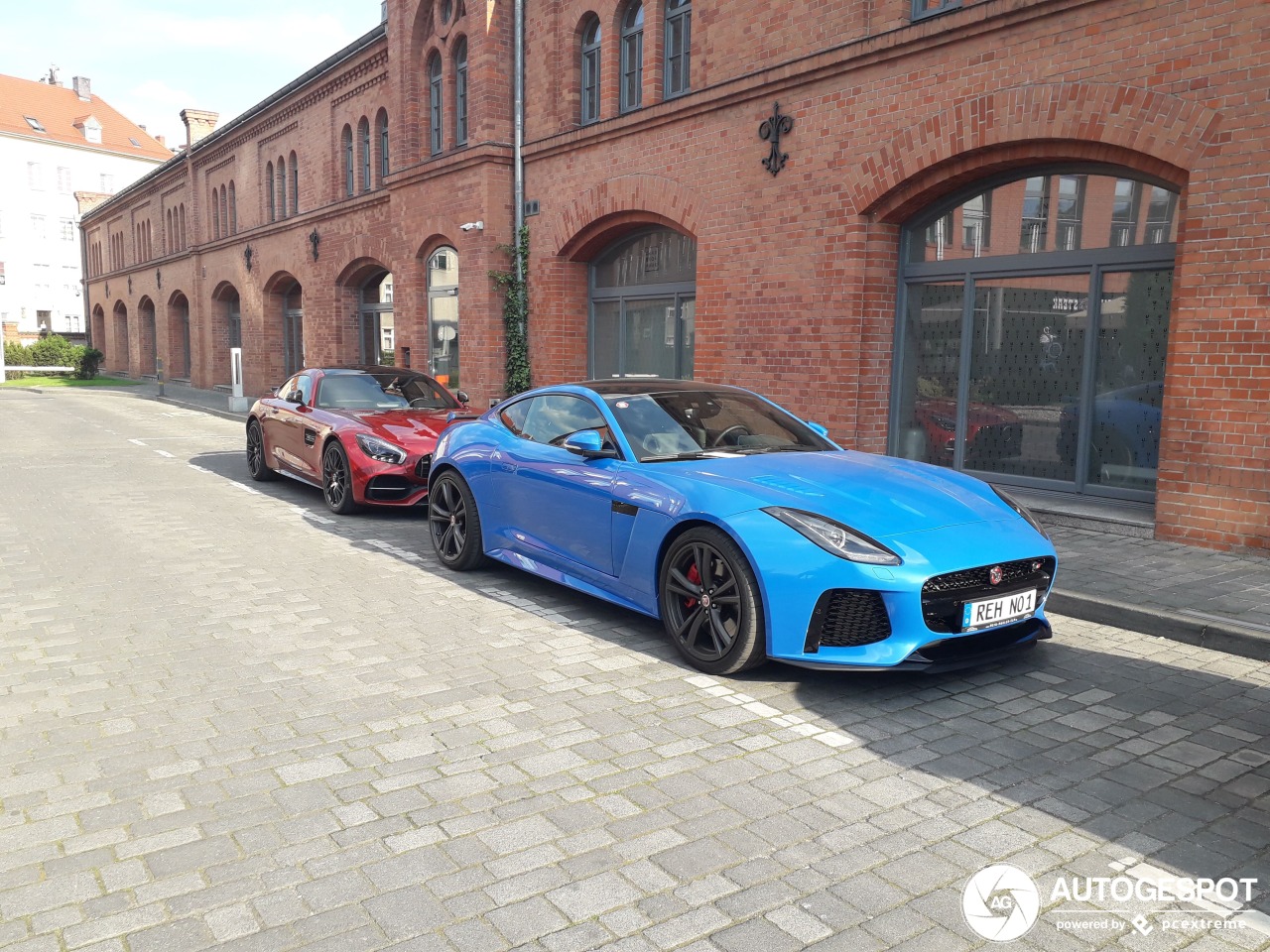 Jaguar F-TYPE SVR Coupé