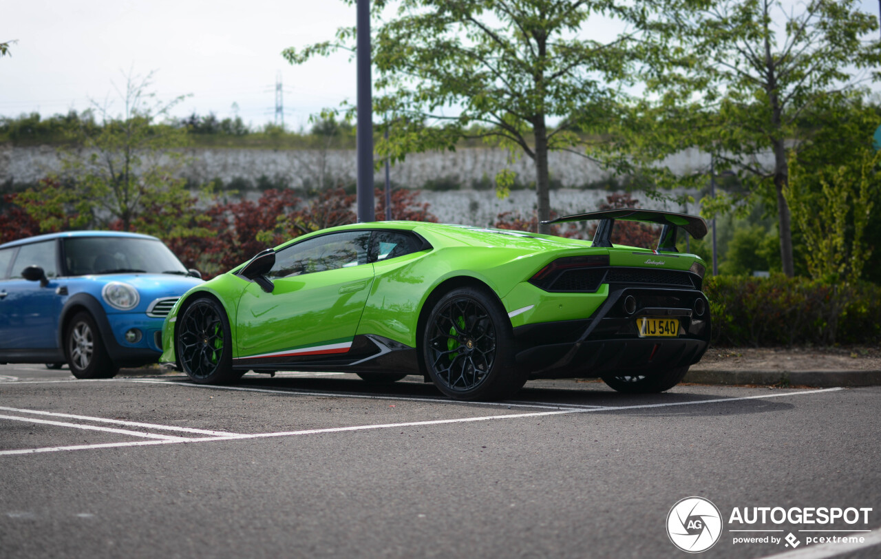 Lamborghini Huracán LP640-4 Performante