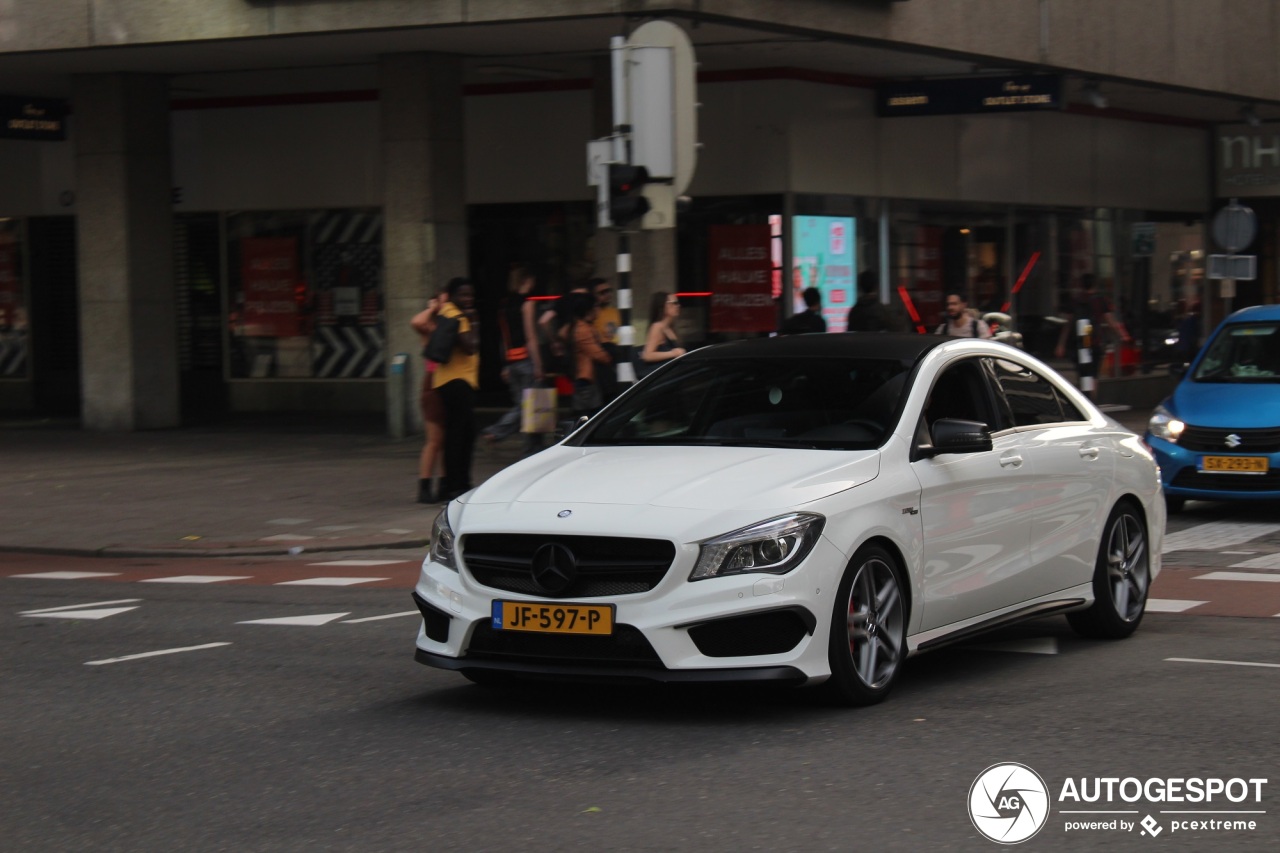 Mercedes-Benz CLA 45 AMG C117