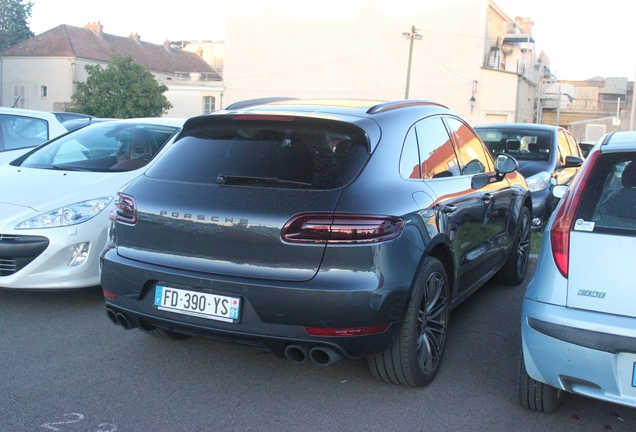 Porsche 95B Macan GTS