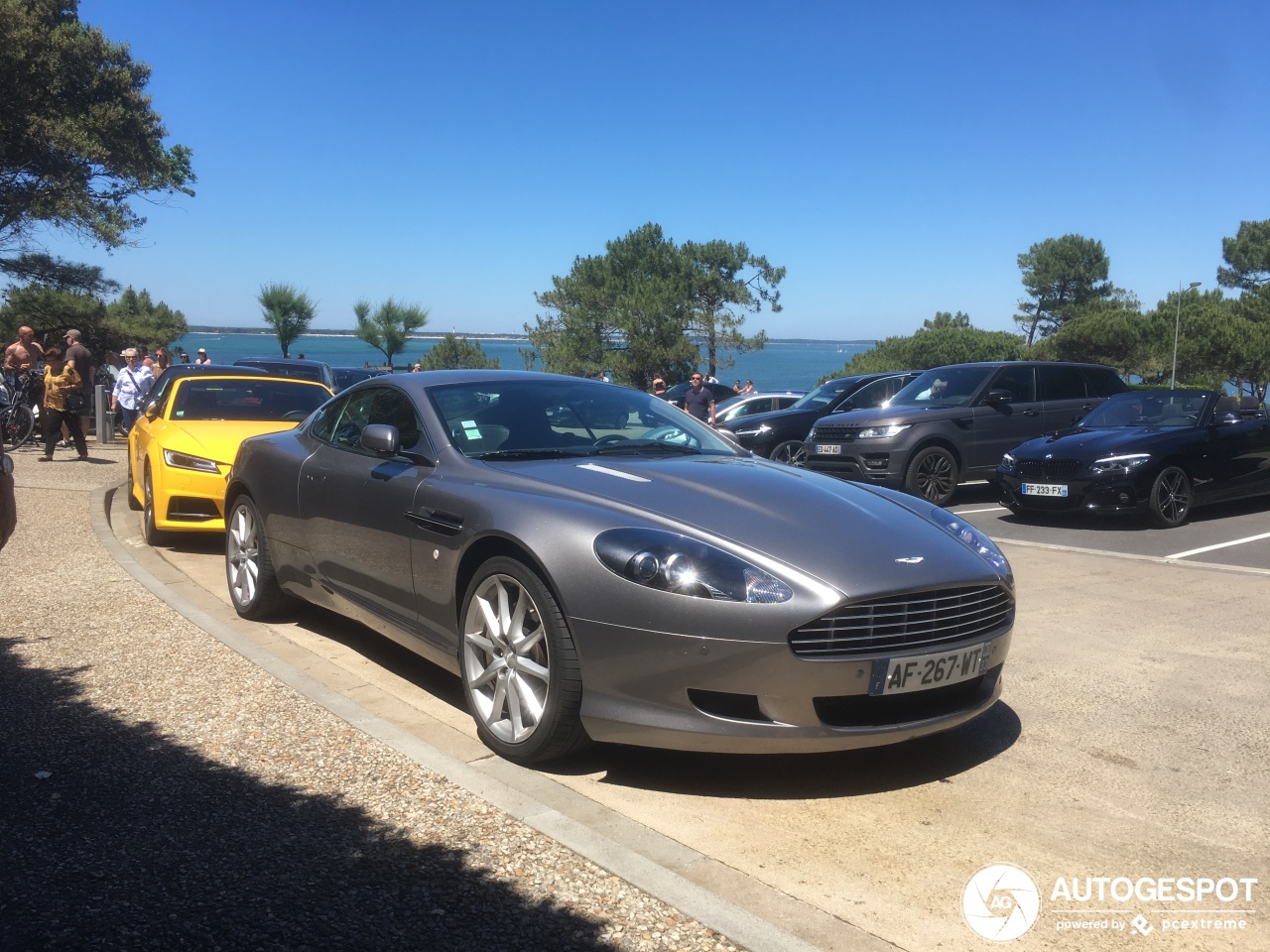 Aston Martin DB9