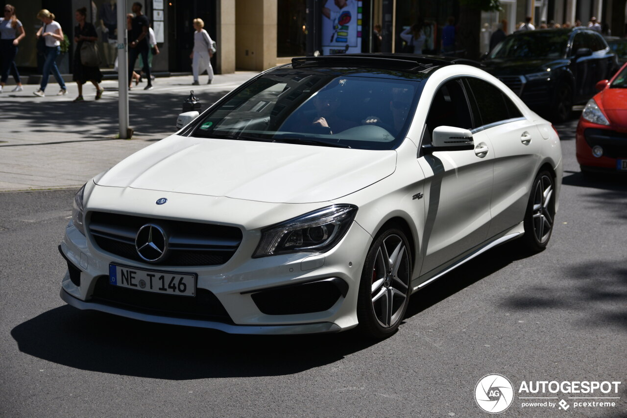 Mercedes-Benz CLA 45 AMG C117