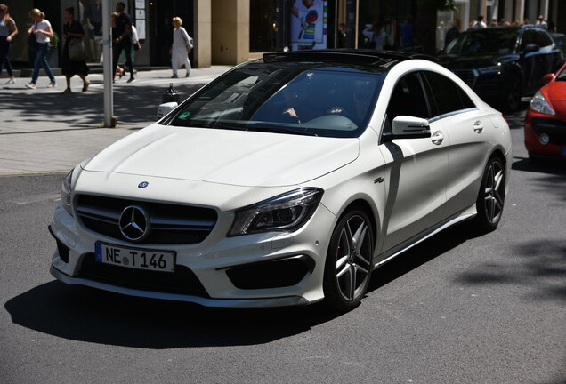 Mercedes-Benz CLA 45 AMG C117