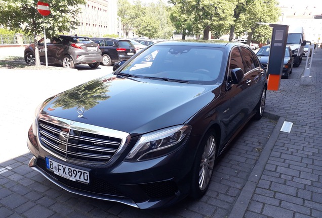 Mercedes-Benz S 65 AMG V222