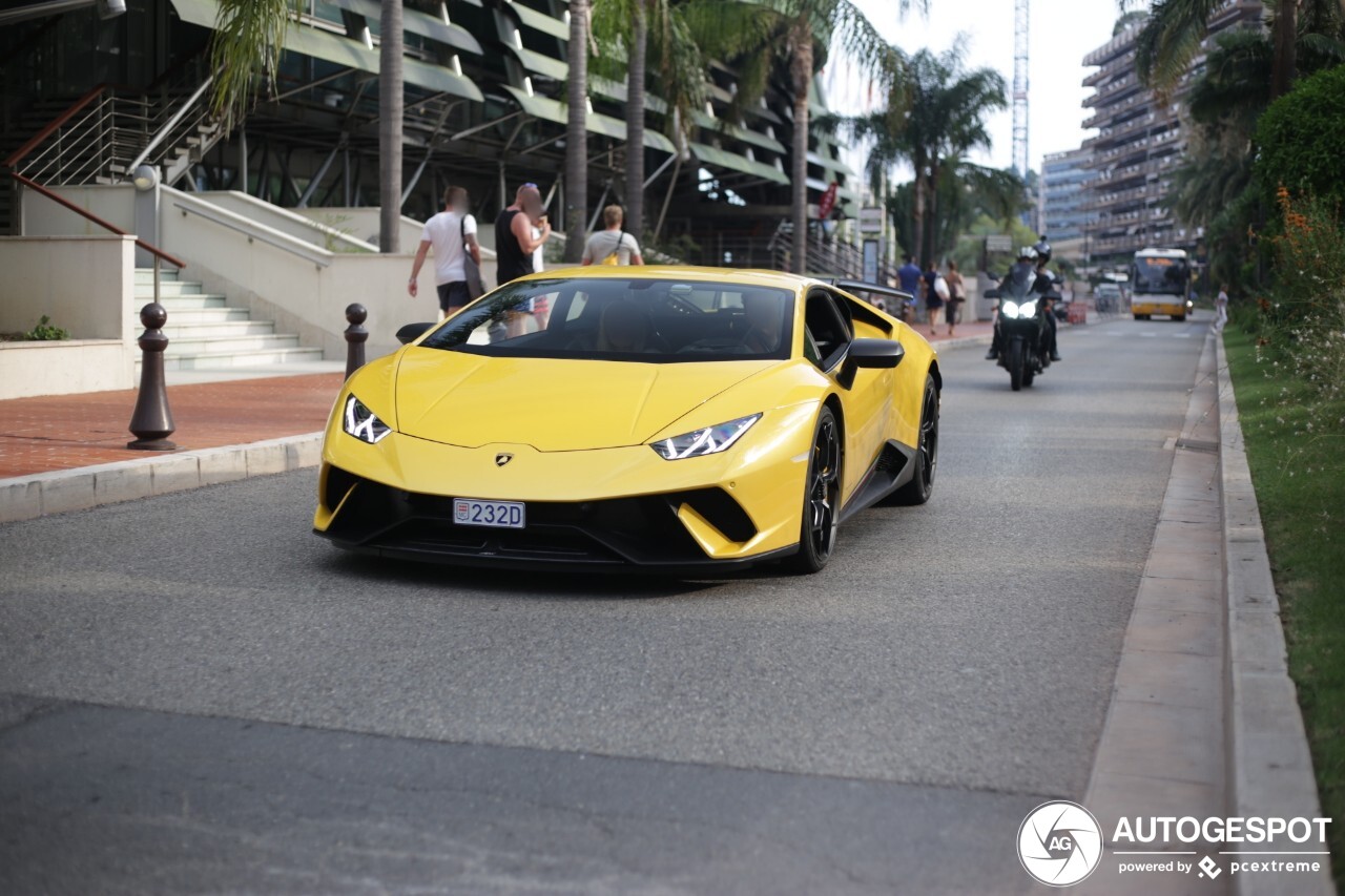 Lamborghini Huracán LP640-4 Performante