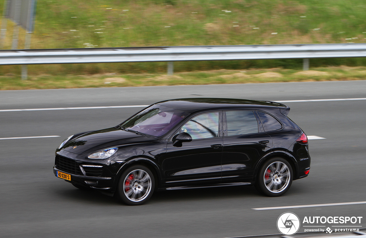 Porsche 958 Cayenne GTS