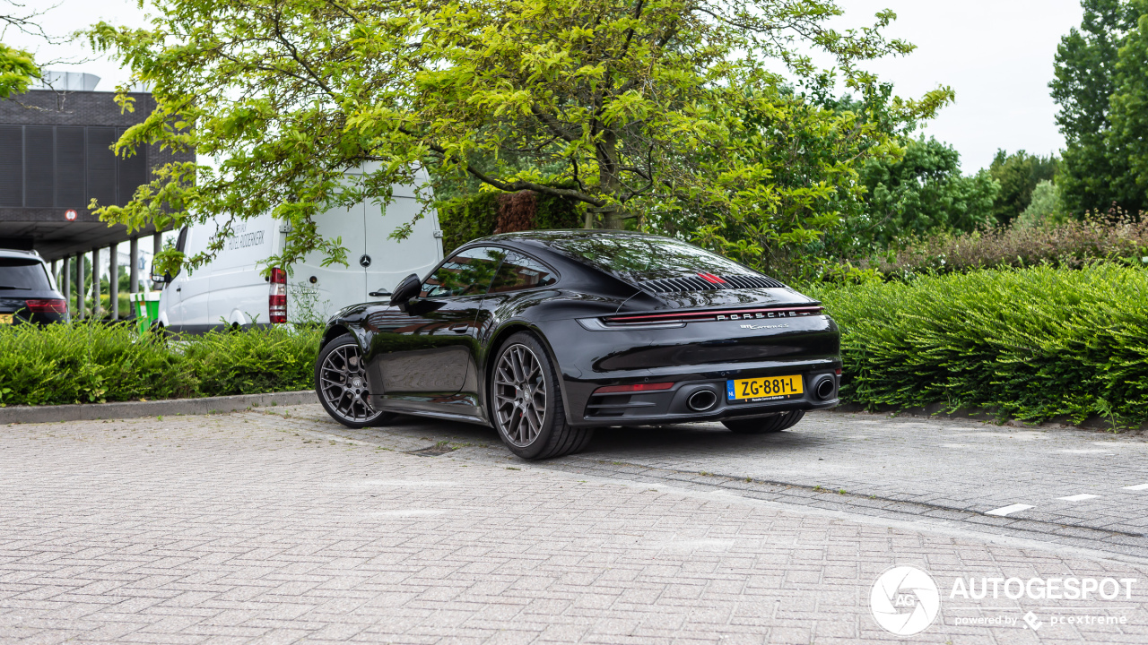 Porsche 992 Carrera 4S