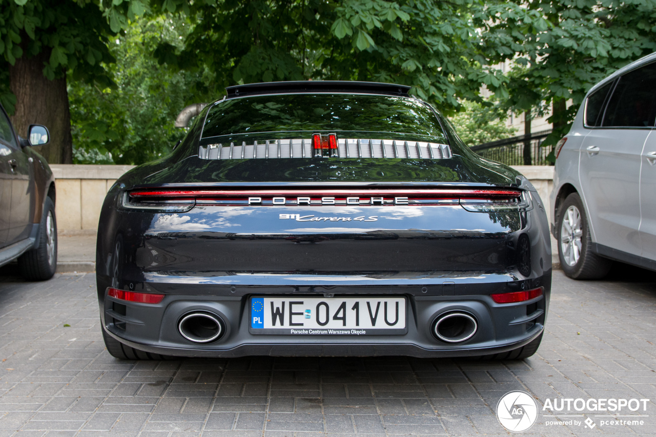 Porsche 992 Carrera 4S