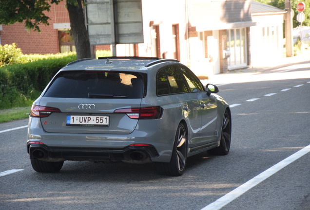 Audi RS4 Avant B9