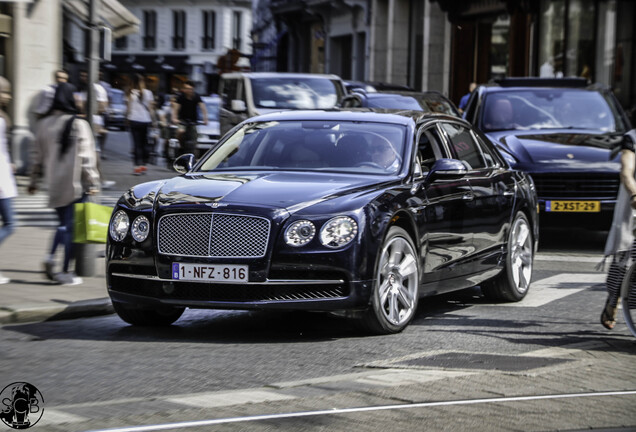 Bentley Flying Spur V8