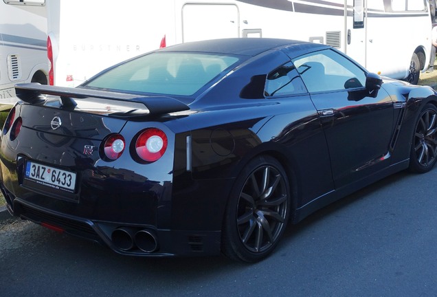 Nissan GT-R 2011