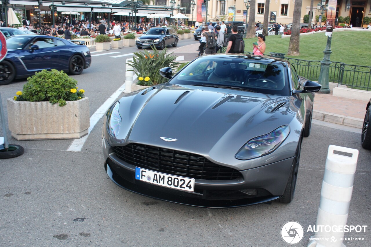 Aston Martin DB11 AMR