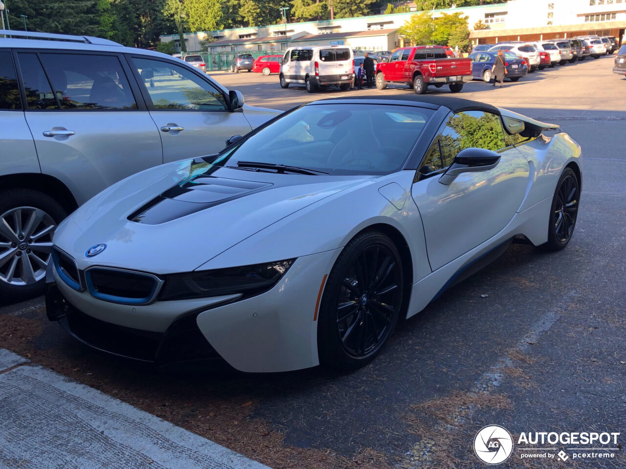 BMW i8 Roadster