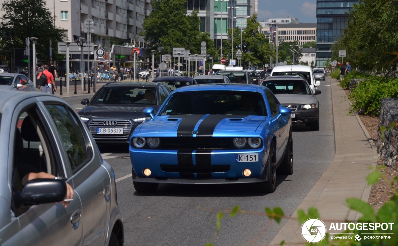 Dodge Challenger SRT-8