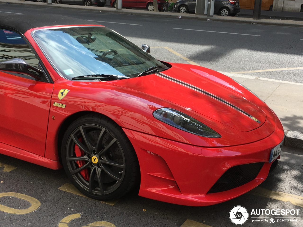 Ferrari Scuderia Spider 16M