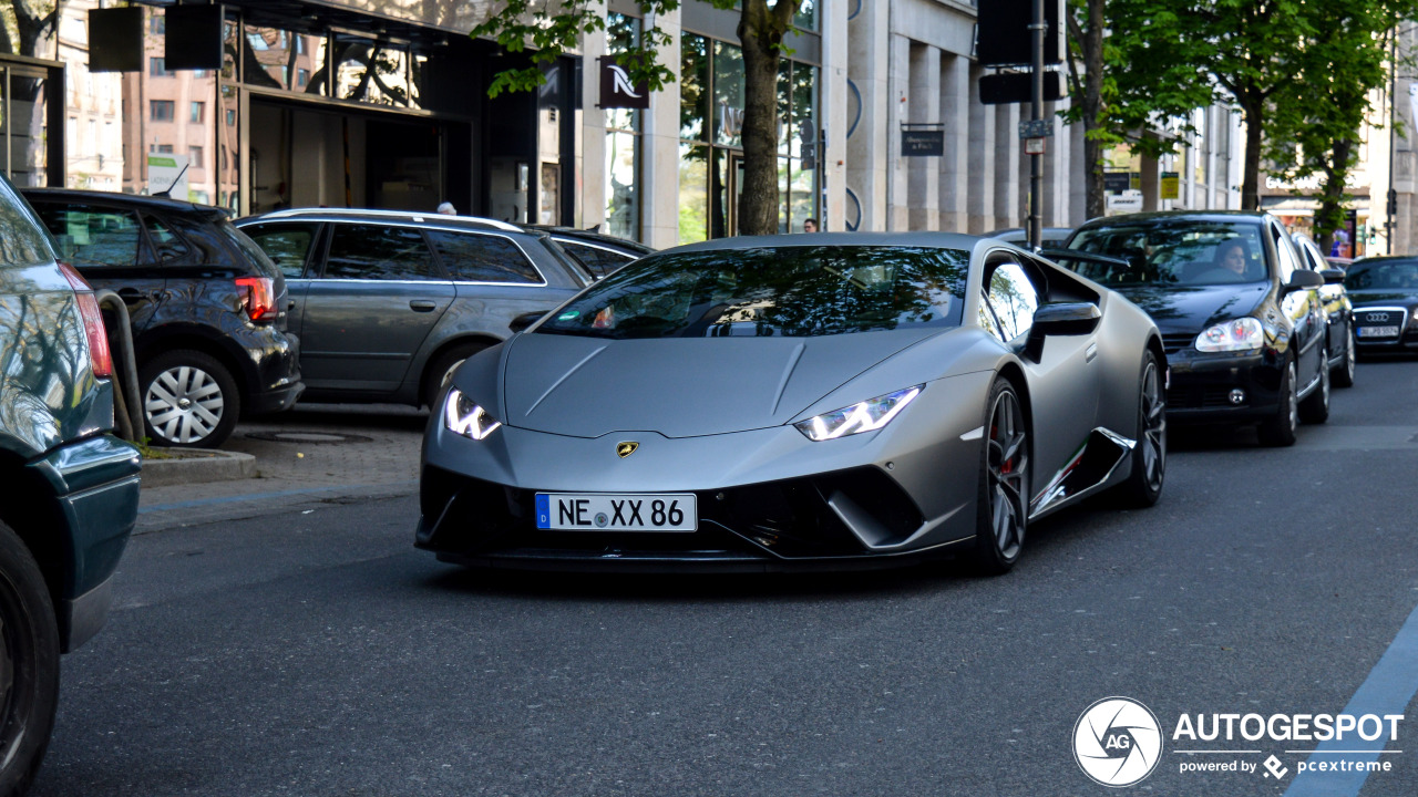 Lamborghini Huracán LP640-4 Performante