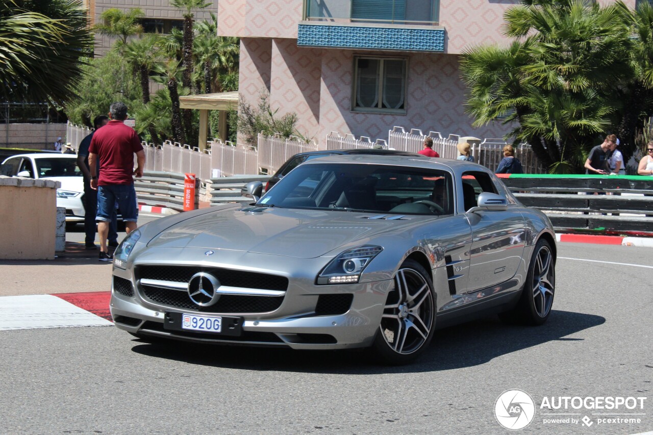 Mercedes-Benz SLS AMG