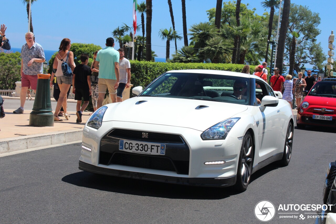 Nissan GT-R 2011