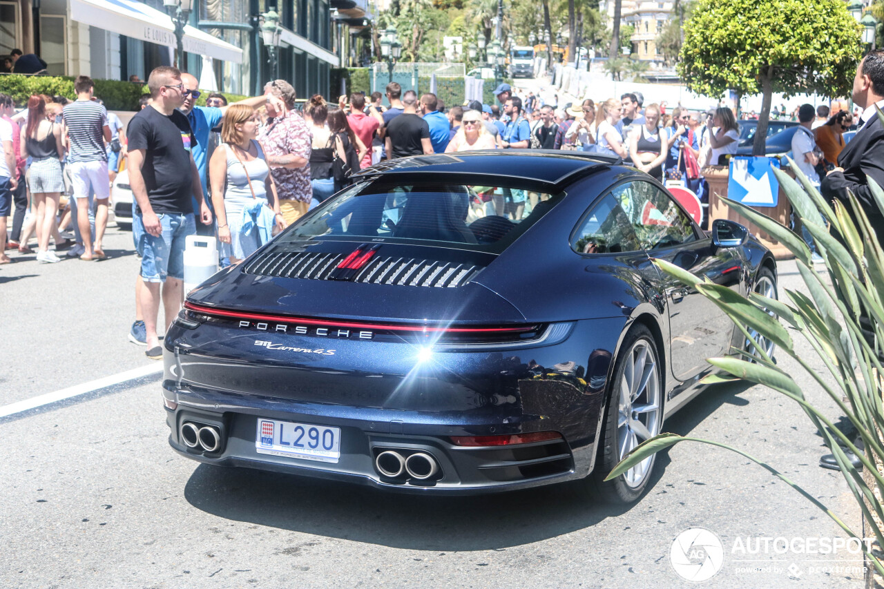 Porsche 992 Carrera 4S