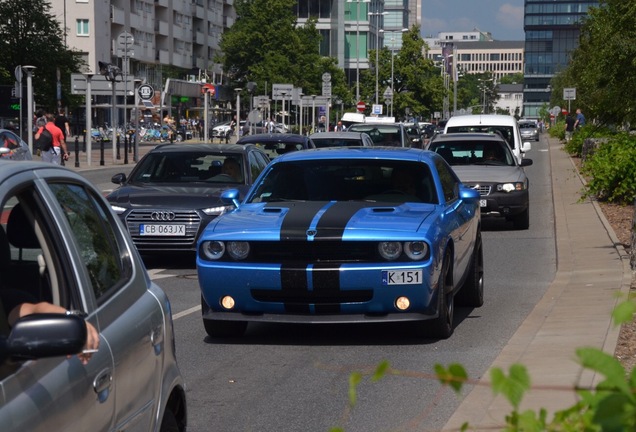 Dodge Challenger SRT-8