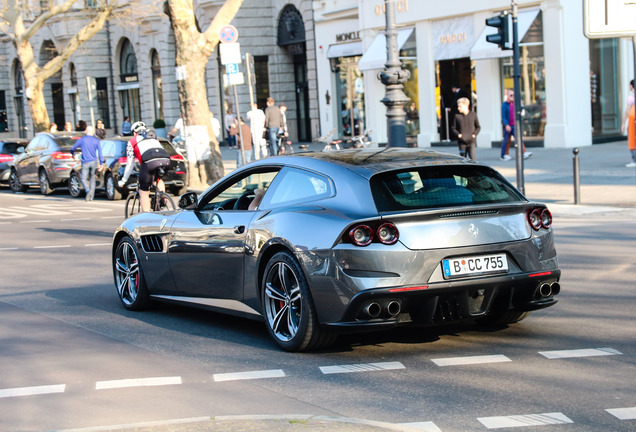 Ferrari GTC4Lusso