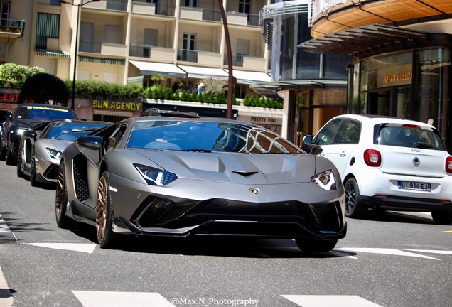 Lamborghini Aventador S LP740-4 Onyx Design