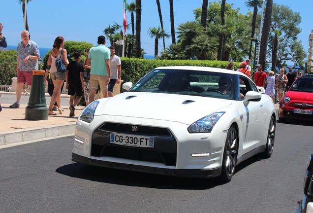 Nissan GT-R 2011