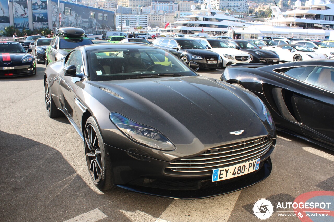 Aston Martin DB11 V8