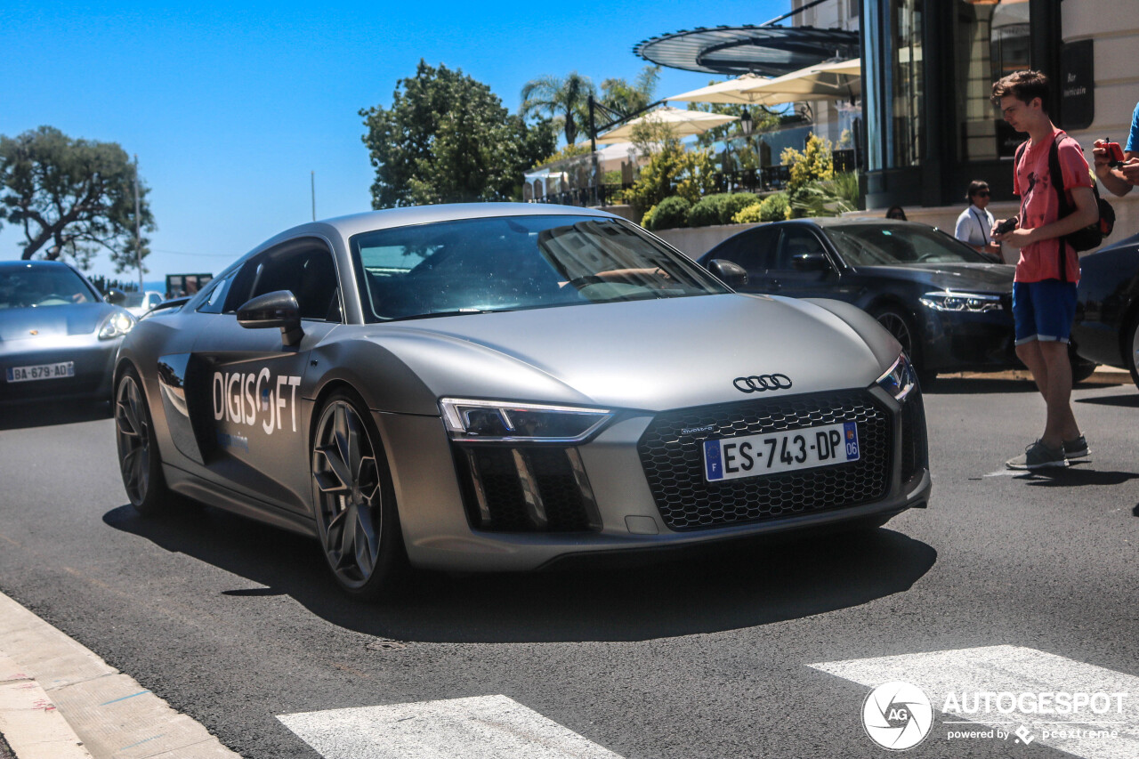 Audi R8 V10 Plus 2015