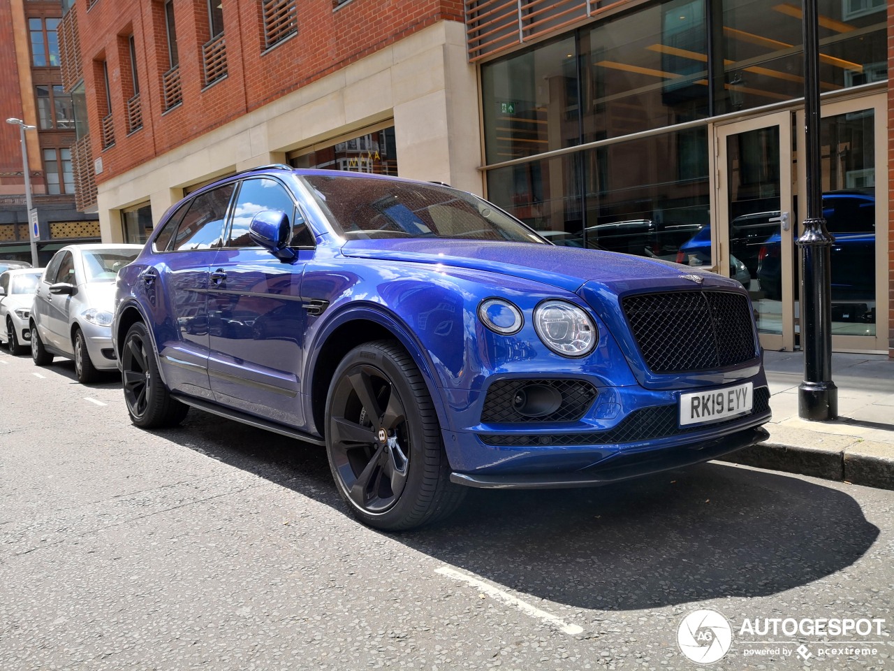 Bentley Bentayga V8