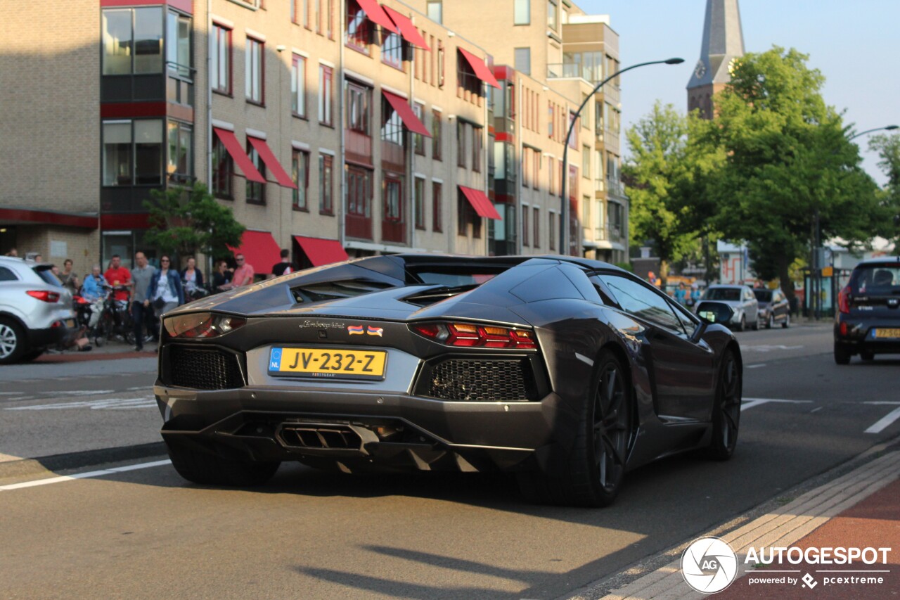 Lamborghini Aventador LP700-4 Roadster