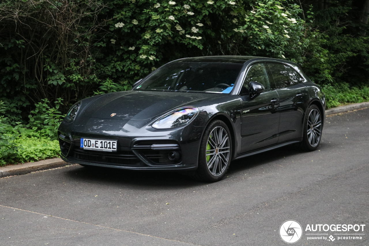 Porsche 971 Panamera Turbo S E-Hybrid Sport Turismo