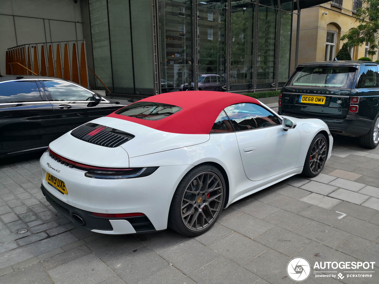 Porsche 992 Carrera 4S Cabriolet