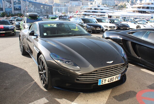 Aston Martin DB11 V8