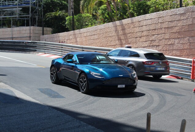 Aston Martin DB11 V8 Volante